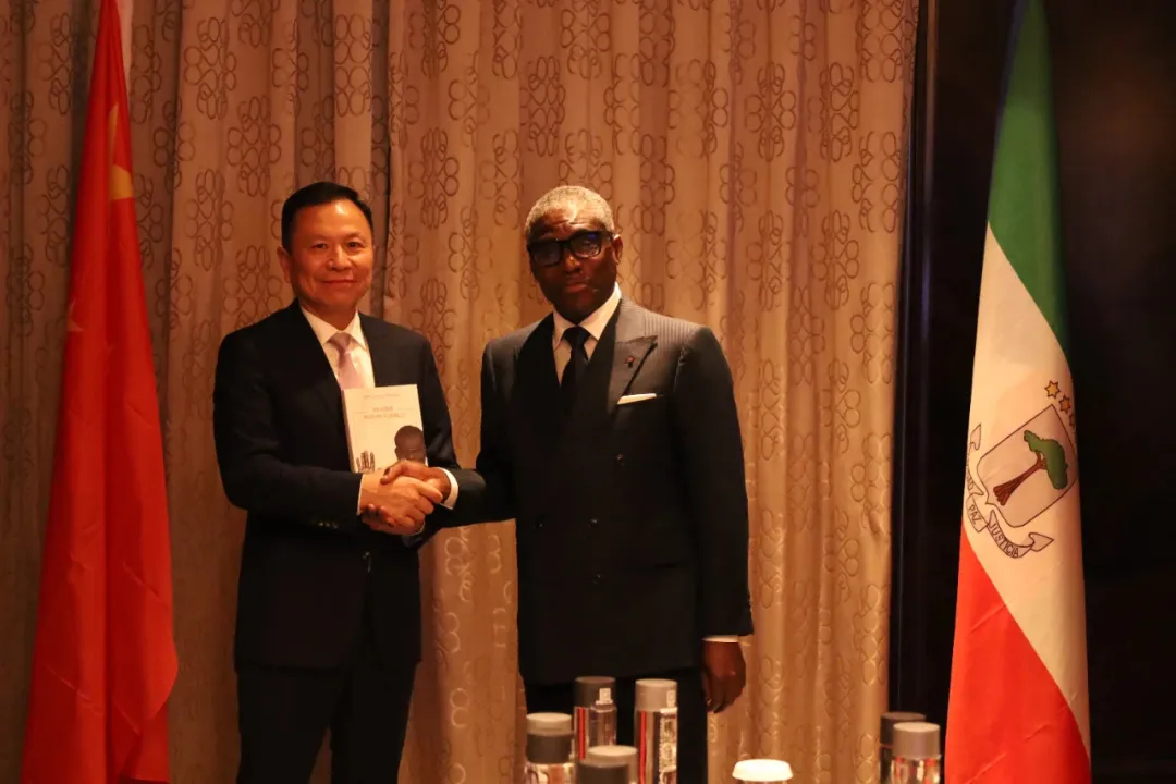 赤道几内亚共和国访华代表与U8国际深入探讨产业协同发展